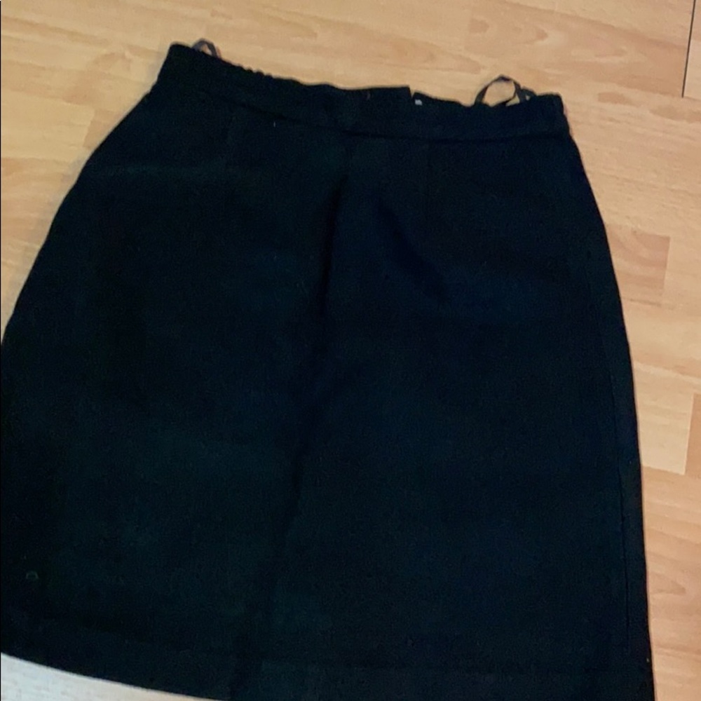 Stretchy mini skirt